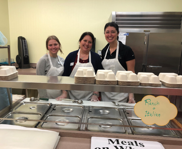 Avamere Living at Berry Park volunteers at Meal on Wheels in Oregon City